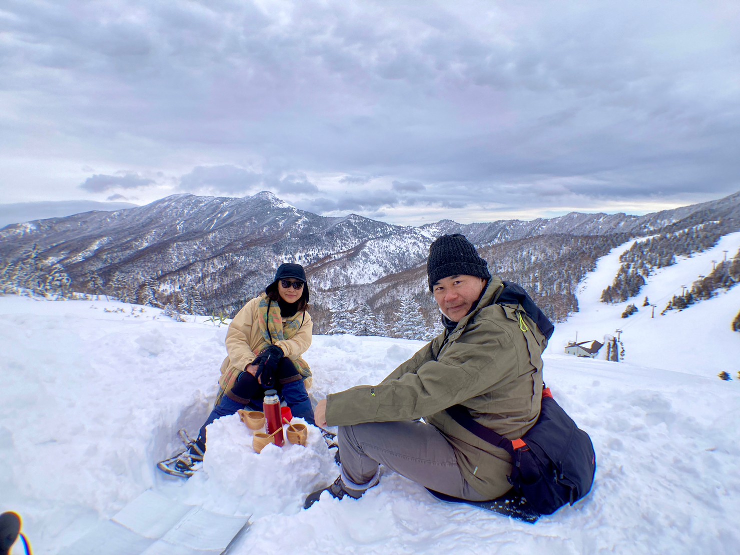 楽々山頂スノーシューガイド5　Snowshoe Mountain Top Group Tour report